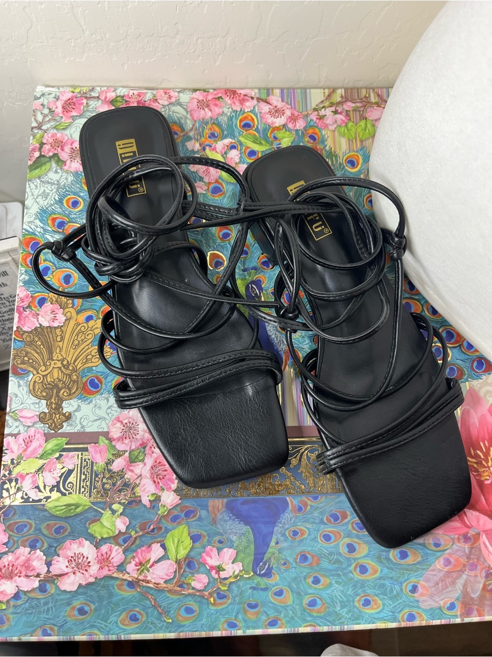 DIJIFU Black Strappy Lace Up Ankle Tie Square Toe Heels Size 7.5